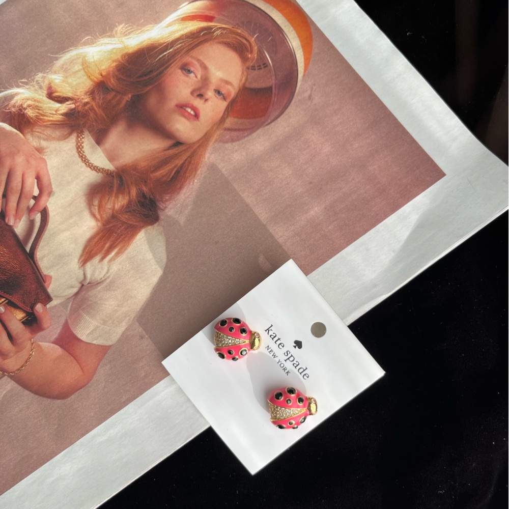 🎁Kate Spade Ladybug Studs NWT🎁 - Xmas
Sale is on! - Picture 1 of 4